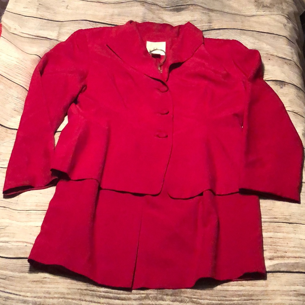 En Avance sz 10 red 2pc womens dress suit
